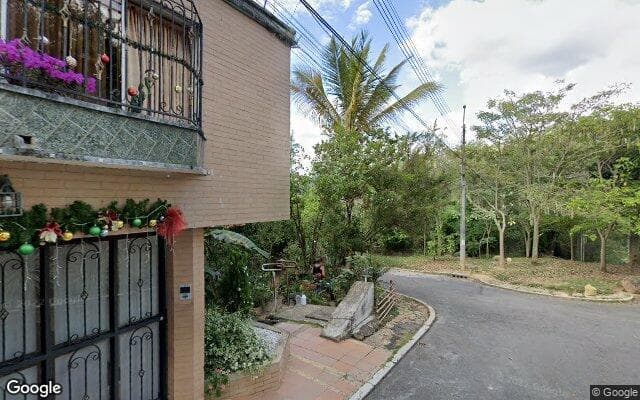 Vista de calle: Oficina en Sotomayor