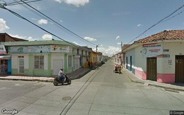 Vista de calle: Inmueble en Carrera 25 No. 24 – 02 y Calle 24 No. 24 – 10, Tuluá, Valle del Cauca