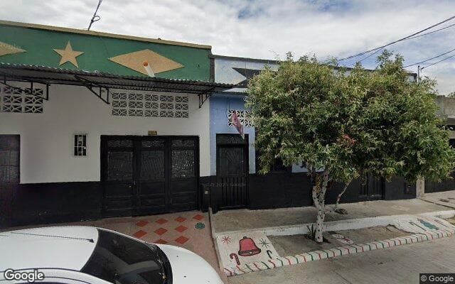 Vista de calle: Oficina en San Rafael