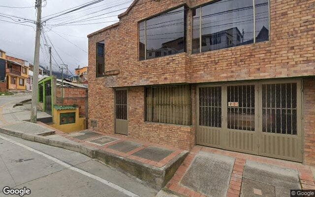 Vista de calle: Garaje en La Calera