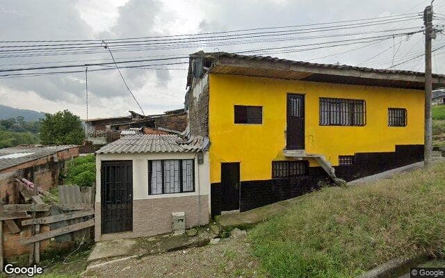 Vista de calle: Casa en Paez