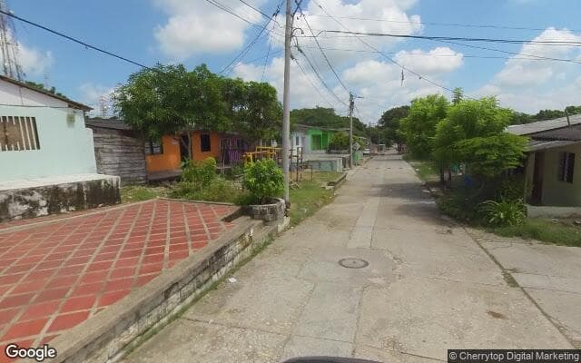 Vista de calle: Casa en Los Carruajes