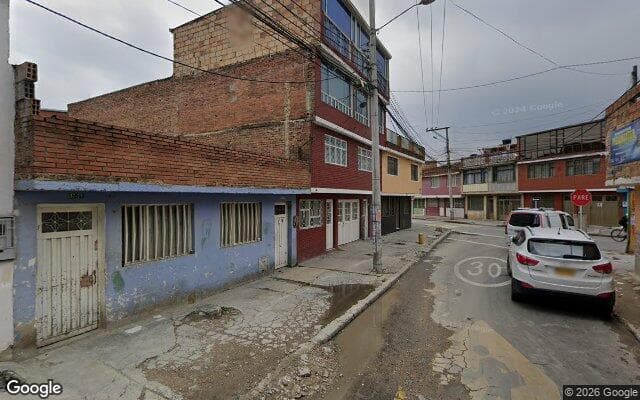Casa en Transversal 18 C No. 47-21 Sur, Barrio Santa Lucía, Bogotá D.C.