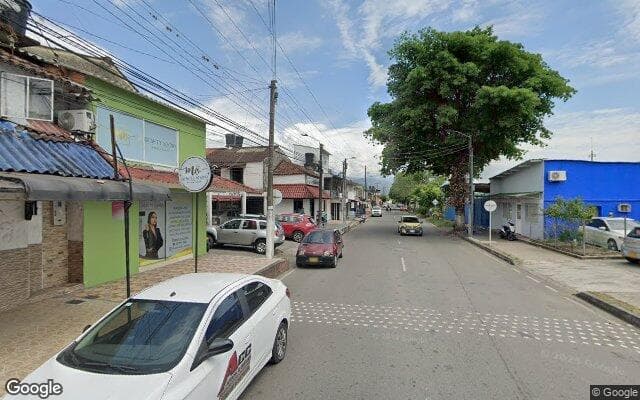 Vista de calle: Local comercial en El Paraíso