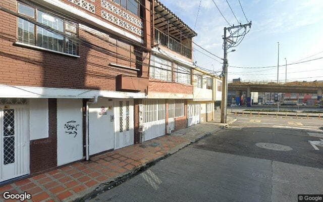 Vista de calle: Casa en Bogotá