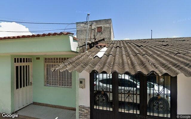Vista de calle: Casa en La ceiba