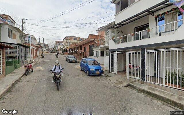 Vista de calle: Casa en La cumbre